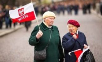 Пенсия по-польски: зачем Варшава снижает пенсионный возраст Пенсия по-польски: зачем Варшава снижает пенсионный возраст