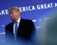 Трамп из-за спада на биржах собирал глав ведущих банков США