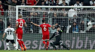 «Бавария» дважды обыграла «Бешикташ» и вышла в 1/4 финала Лиги Чемпионов