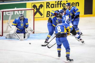 Украинские хоккеисты проиграли Эстонии на чемпионате мира