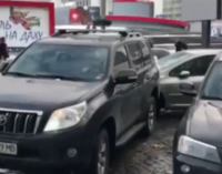 Водителя жестко проучили за непродуманную парковку